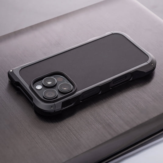 DANGO ADAPT CASE - IPHONE 16 PRO