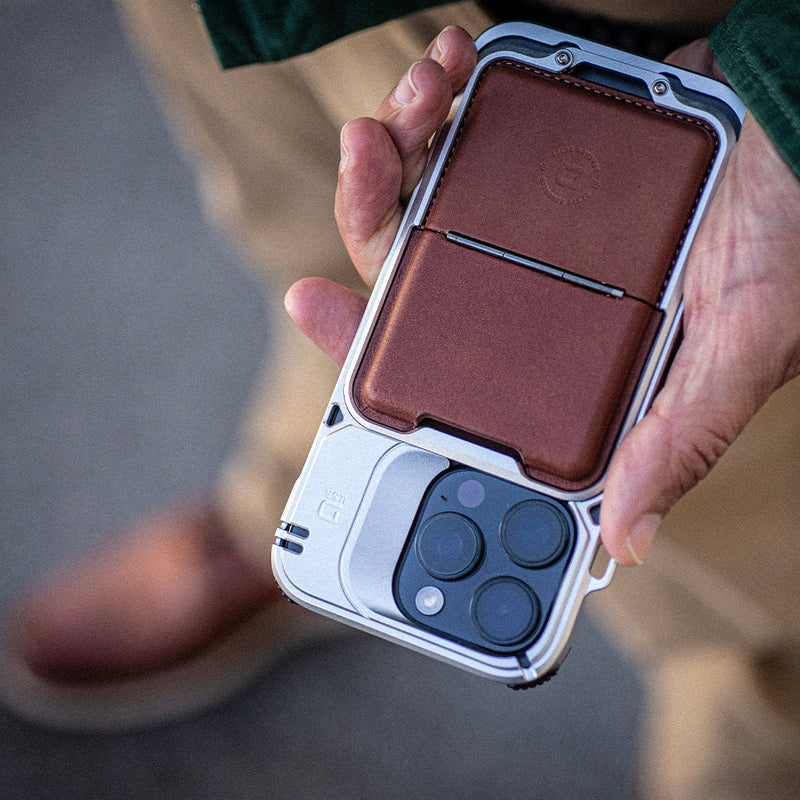 Load image into Gallery viewer, DANGO Covert Case for Iphone 16 Pro
