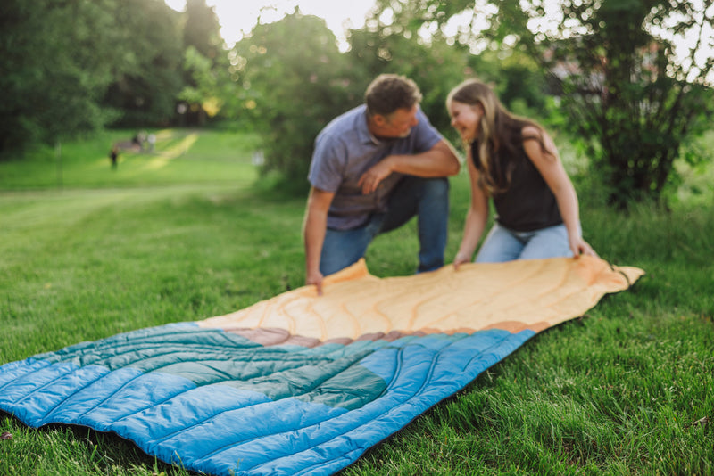 Load image into Gallery viewer, Aura Outdoor Puffer Blanket
