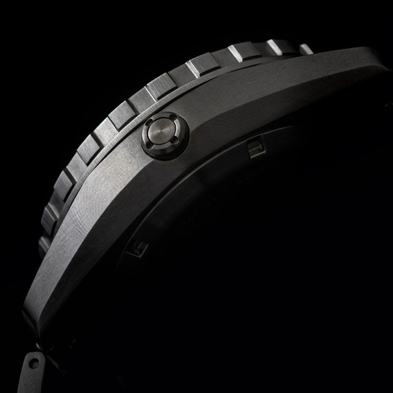 Load image into Gallery viewer, DV-02 - Automatic Dive Watch with Metal Bracelet
