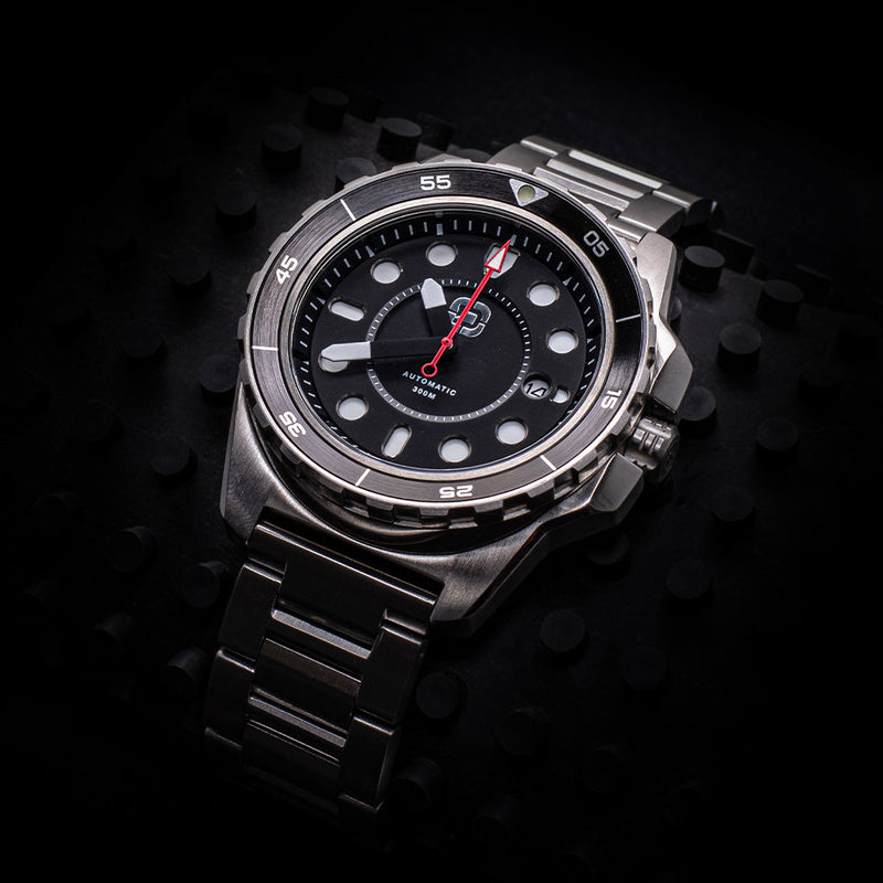 Load image into Gallery viewer, DV-02 - Automatic Dive Watch with Metal Bracelet
