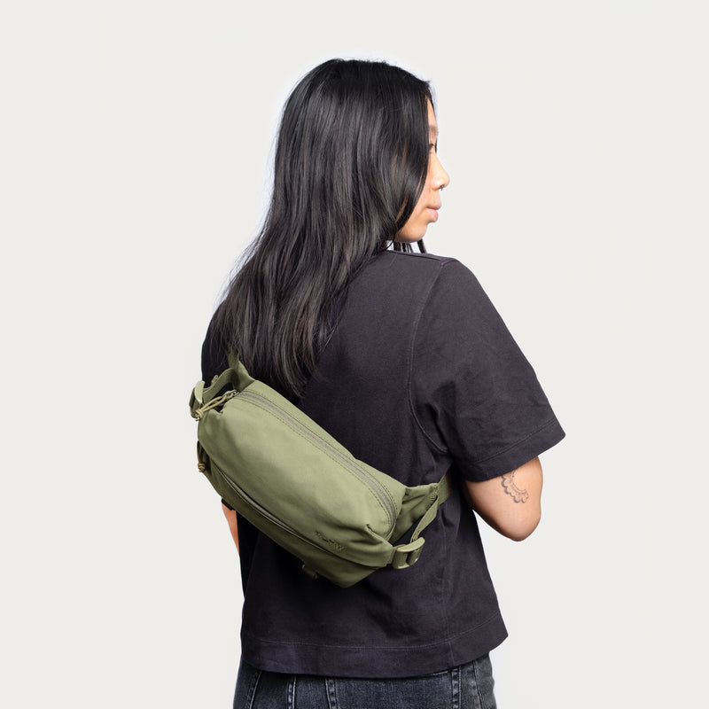 Load image into Gallery viewer, Fanny Sling 2L
