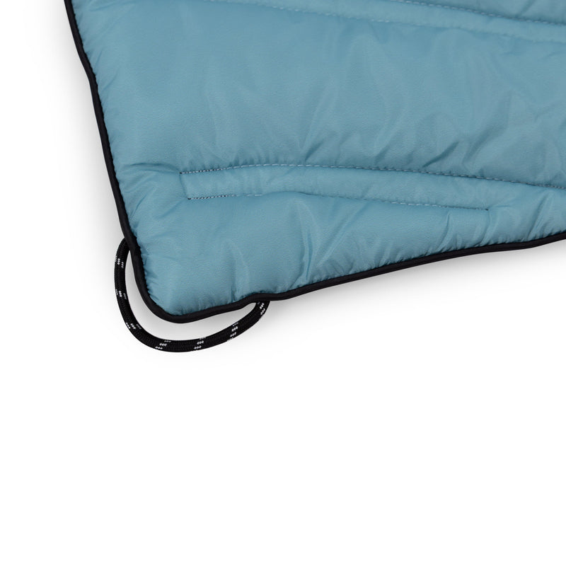 Load image into Gallery viewer, Aura Outdoor Puffer Blanket
