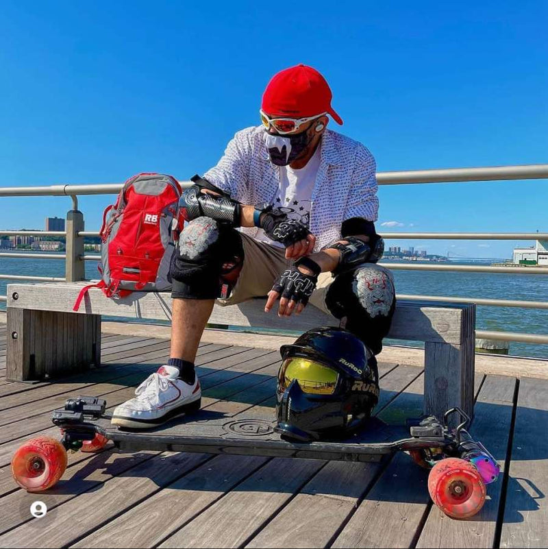 Load image into Gallery viewer, High Visibility Red Reflective Commuter Bike Backpack | Riderbag Reflektor35
