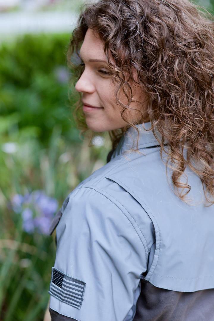 Load image into Gallery viewer, Flannel Reflective Shirt "Twilight Titanium" for Women - Grey
