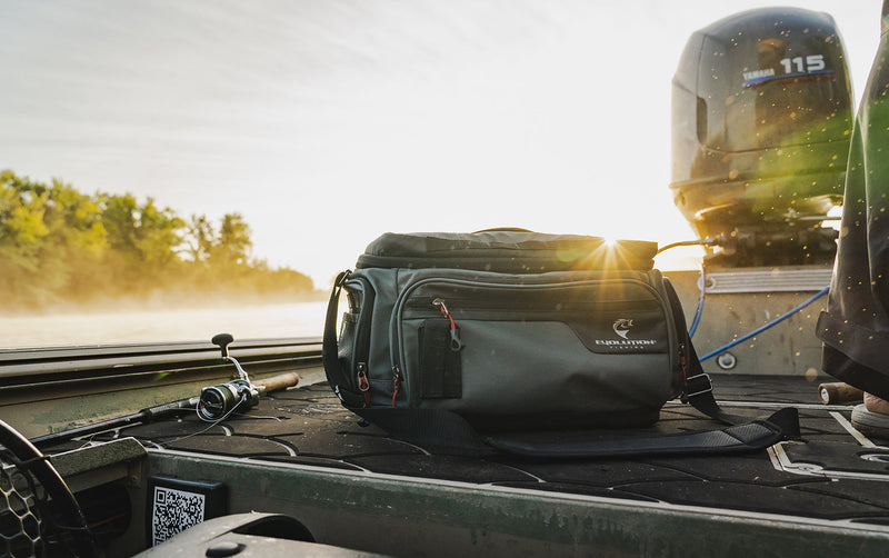 Load image into Gallery viewer, Largemouth 3.0 3700 Tackle Bag
