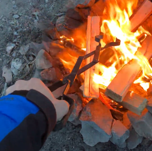 Load image into Gallery viewer, Grizzly Grabber Firewood Tongs: Easy Campfire Tending!
