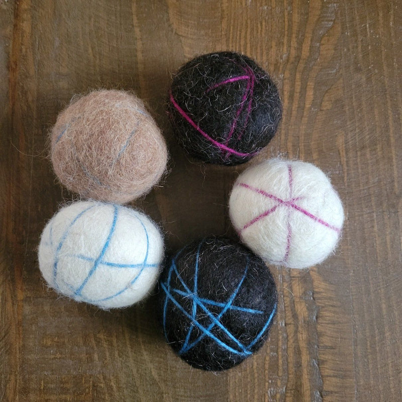 Load image into Gallery viewer, Fancy Decorative Alpaca Dryer Balls
