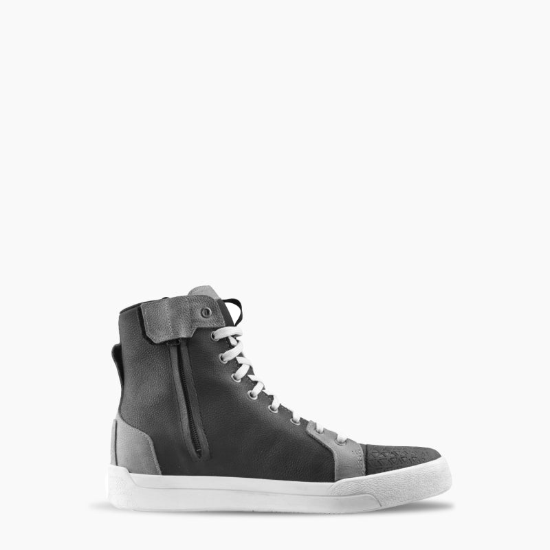 Load image into Gallery viewer, Gaerne G.Letur Aquatech Boot Black/Grey Size - 6
