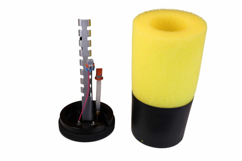 Load image into Gallery viewer, Aeromotive Fuel Pump - Universal - 16-Bolt - 450 - 6-10in Depth 18085
