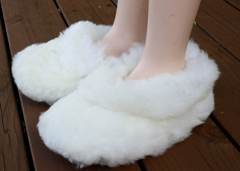 Load image into Gallery viewer, Fluffy Furry Fuzzy Alpaca Slippers
