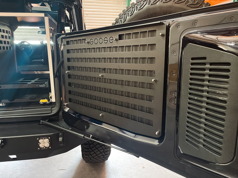 Load image into Gallery viewer, Ford Bronco 2021-Present 6 Gen. Tailgate Molle Panel
