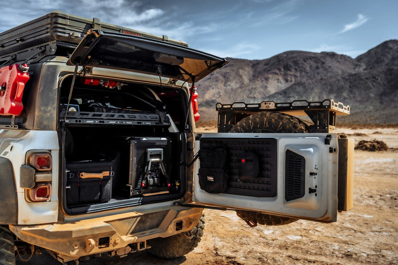 Load image into Gallery viewer, Ford Bronco 2021-Present 6 Gen. Tailgate Molle Panel
