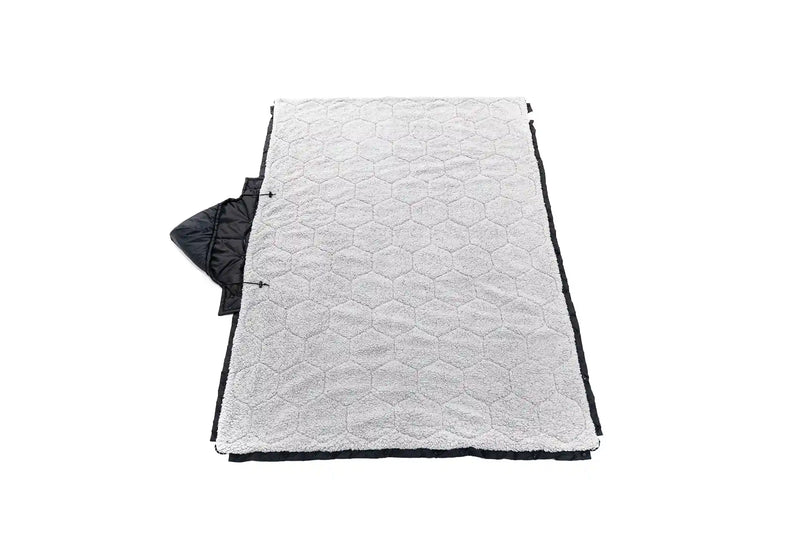 Load image into Gallery viewer, Anywhere Poncho/Puff Blanket
