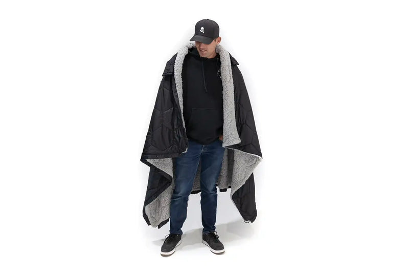 Load image into Gallery viewer, Anywhere Poncho/Puff Blanket
