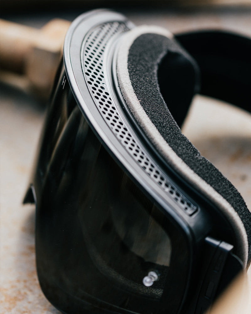 Load image into Gallery viewer, Regal
