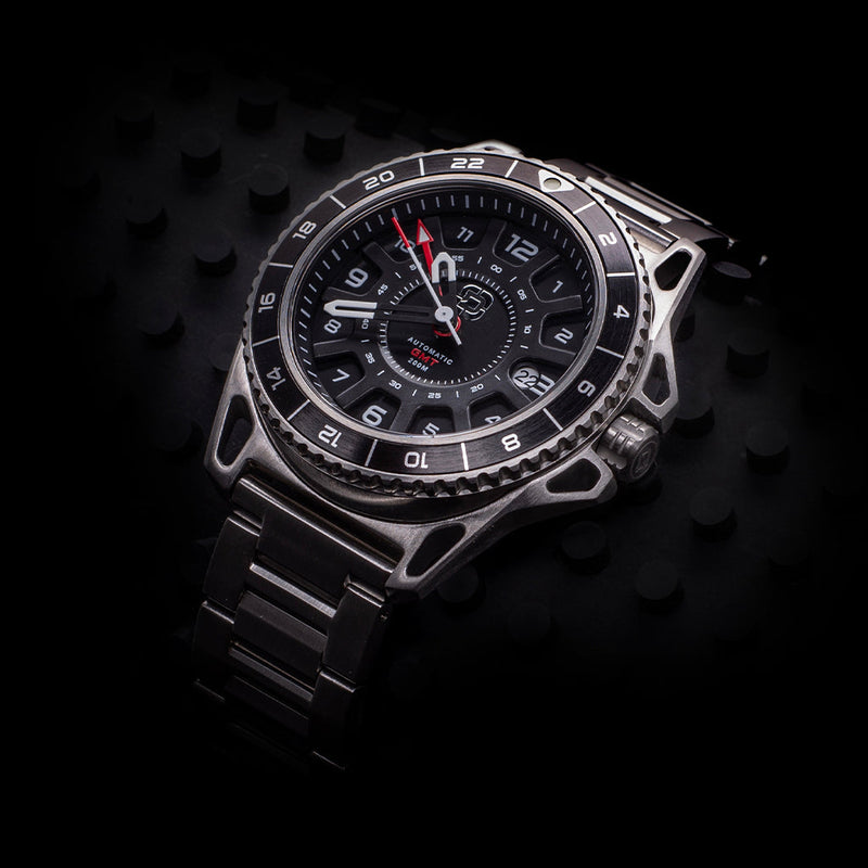 Load image into Gallery viewer, GMT-01 - Automatic GMT Watch with Metal Bracelet
