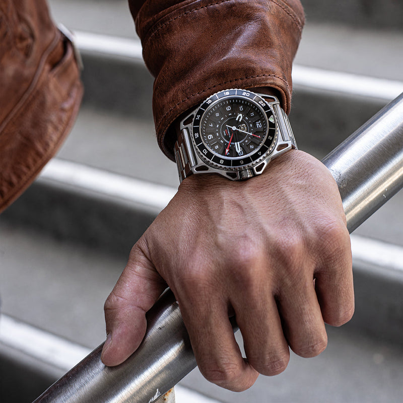 Load image into Gallery viewer, GMT-01 - Automatic GMT Watch with Metal Bracelet
