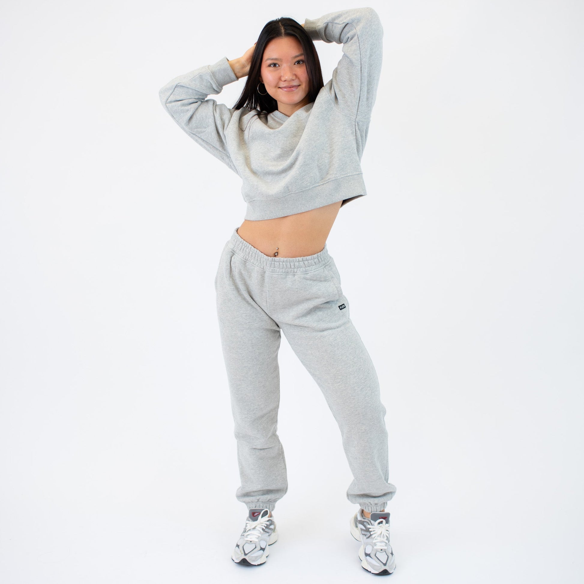 V Neck Crop Sweatshirt - Skoutley Outdoors LLC