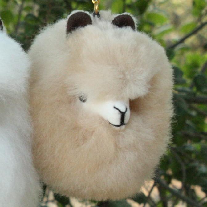 Load image into Gallery viewer, Happy Alpaca Face Keychain

