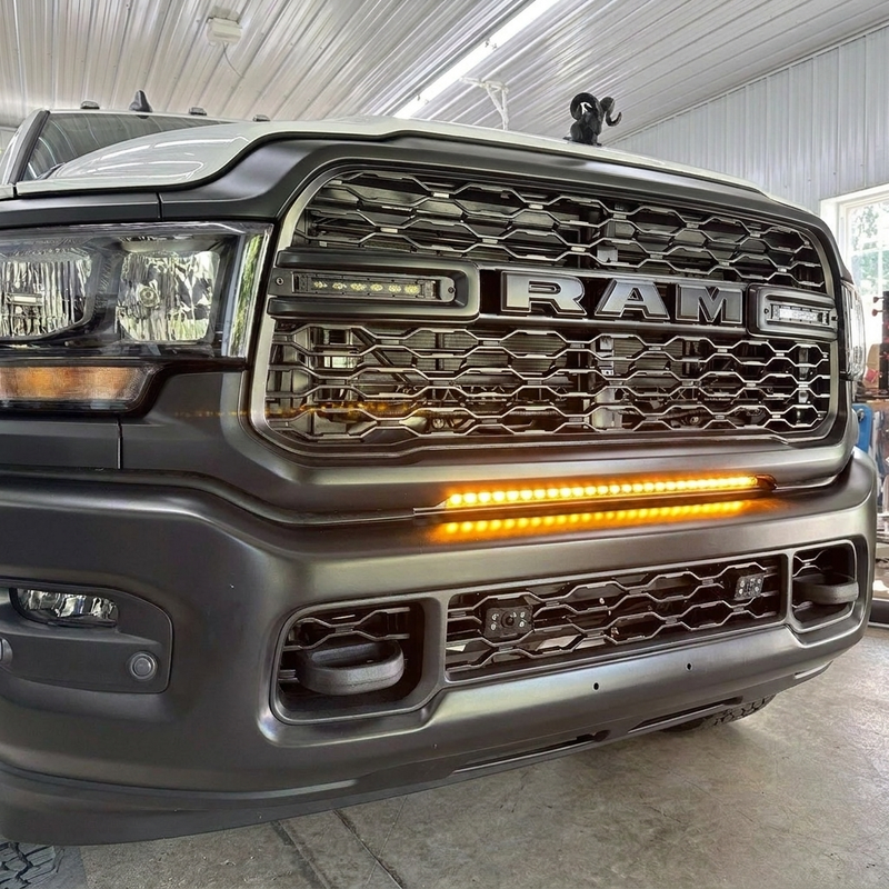 Load image into Gallery viewer, 2019-2024 RAM 2500/3500 30in Light Bar
