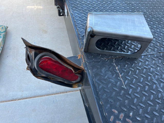 Load image into Gallery viewer, Heavy Duty "Big Tex" Style LED Trailer Tail Light Kit
