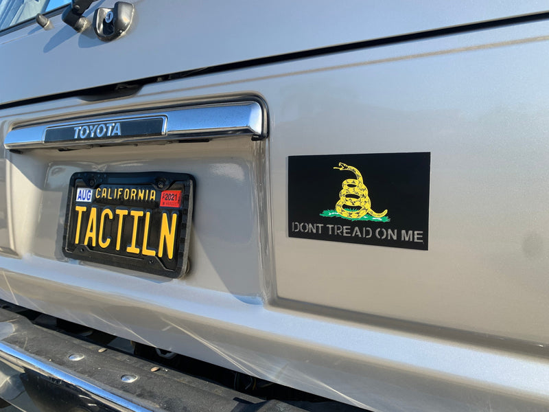 Load image into Gallery viewer, Gadsden Flag Magnet - “Don’t Tread On Me”
