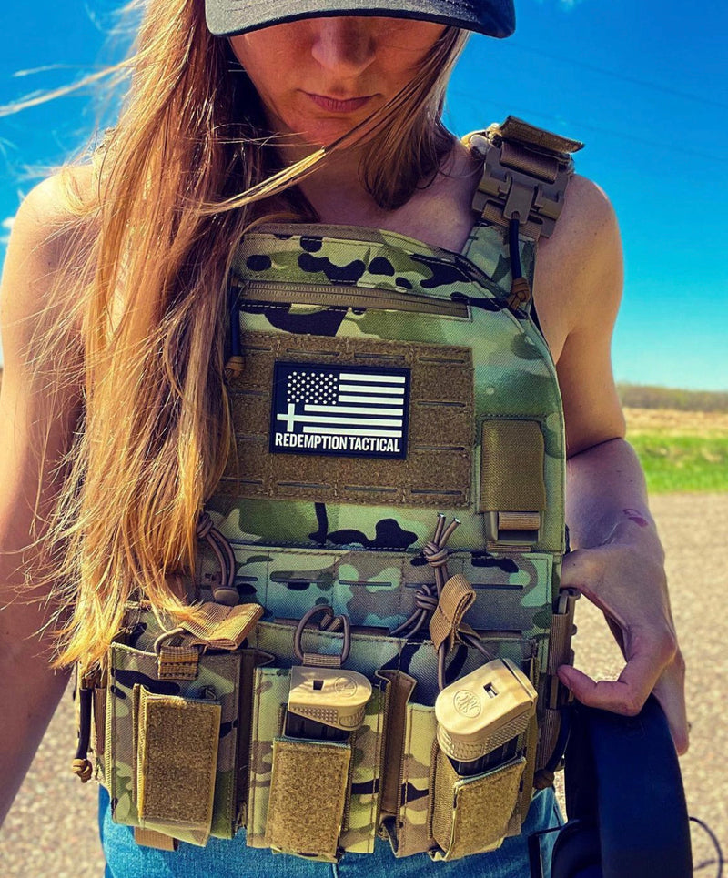 Load image into Gallery viewer, Redemption Tactical Crusader 2.0® l St. Michael FULL ARMOR KIT COMBO PACKAGE with Crusader 2.0 +IFAK Medical Kit + LEVEL IV  (2) 10x12 Front/Back Plates (2) 6x6 Side Plates (Level IV Ceramic)
