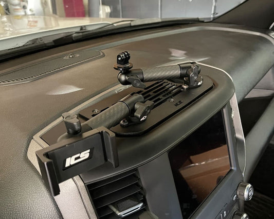 2019-2024 Ram Dash Mount 12" screen