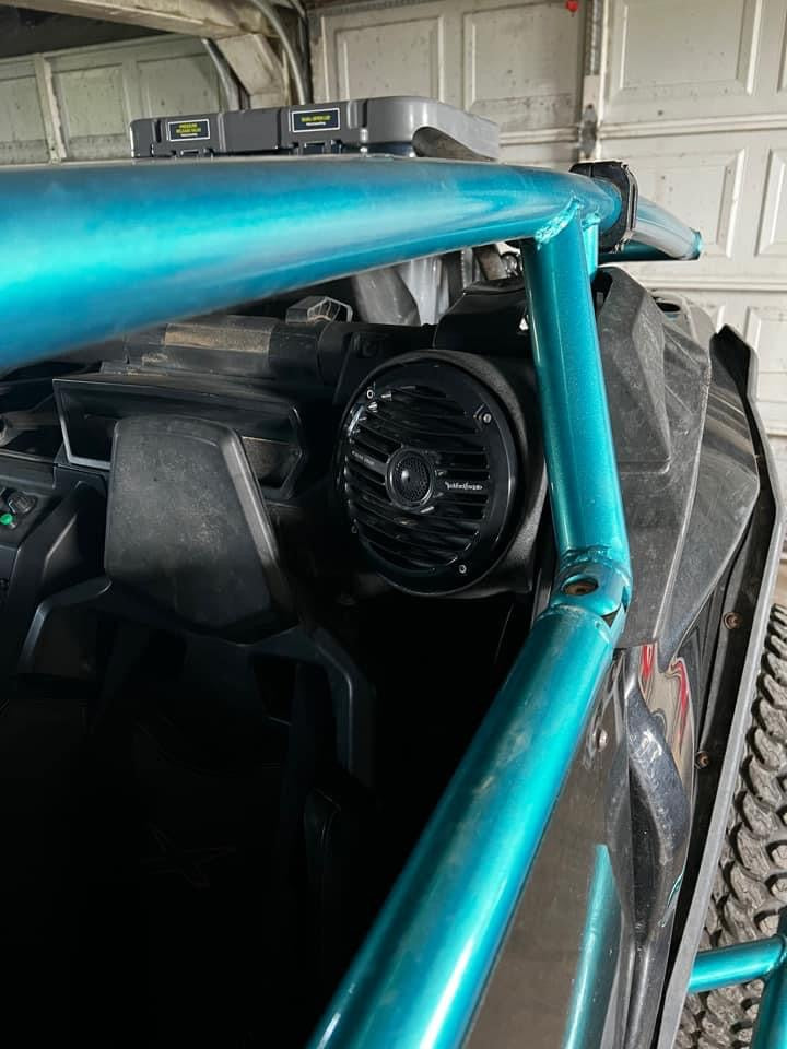 Load image into Gallery viewer, CanAm X3 6.5” B-Pillar Speaker Pods
