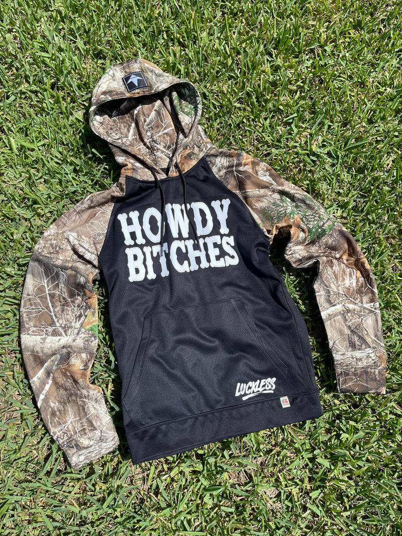 Load image into Gallery viewer, Howdy B*tches Realtree Blocked Hoodie

