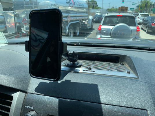 2008-2017 Toyota Sequoia Dash Mount