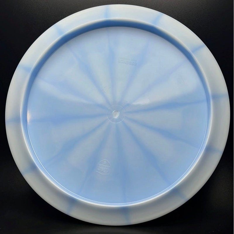 Load image into Gallery viewer, Lux Vapor Essence - Limited Canadian Nationals Run
