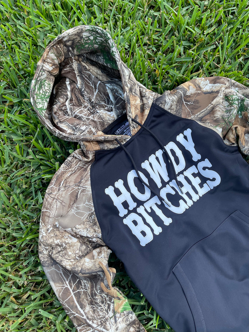 Load image into Gallery viewer, Howdy B*tches Realtree Blocked Hoodie
