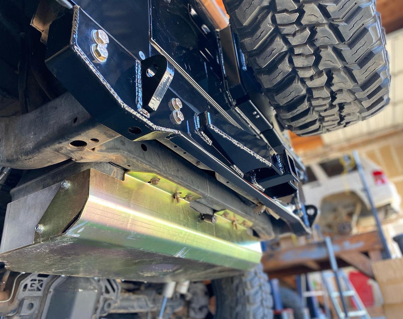 Load image into Gallery viewer, Rear Diamond Series Stubby Bumper for Jeep TJ/YJ Wrangler
