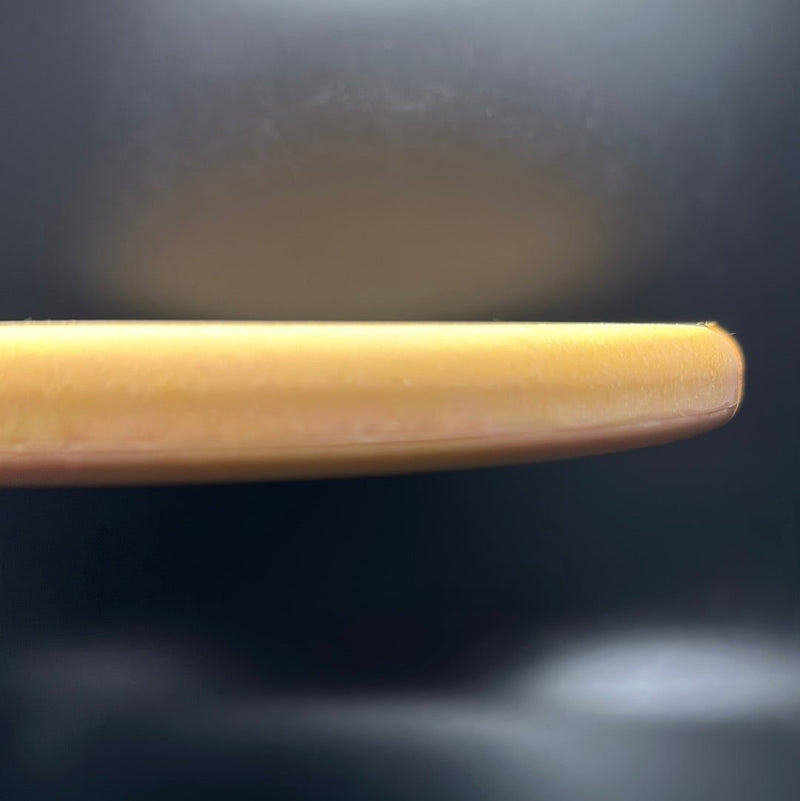 Load image into Gallery viewer, Victor Armadillo Putt Approach
