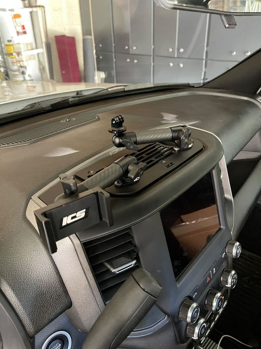 2019-2024 Ram Dash Mount 8.4" screen