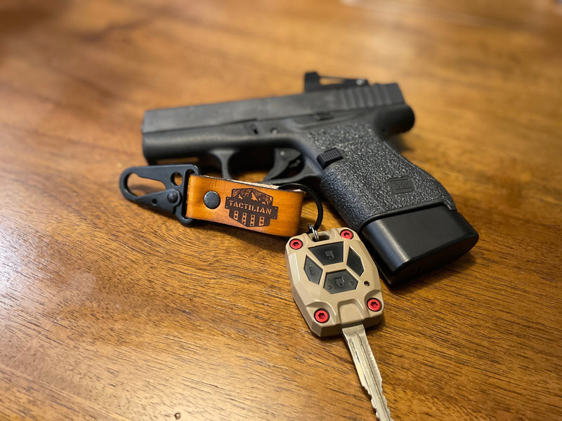 Load image into Gallery viewer, Leather Clip Keychain Handmade
