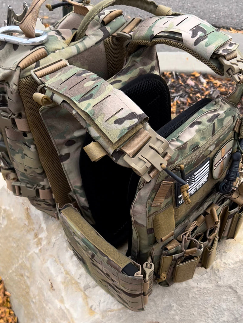 Load image into Gallery viewer, FULL KIT COMBO Crusader 2.0 V4 Armor COMBO PACKAGE LIGHTWEIGHT LEVEL IV (2) 10x12 Front/Back Plates, Mission Plate Carrier Bag
