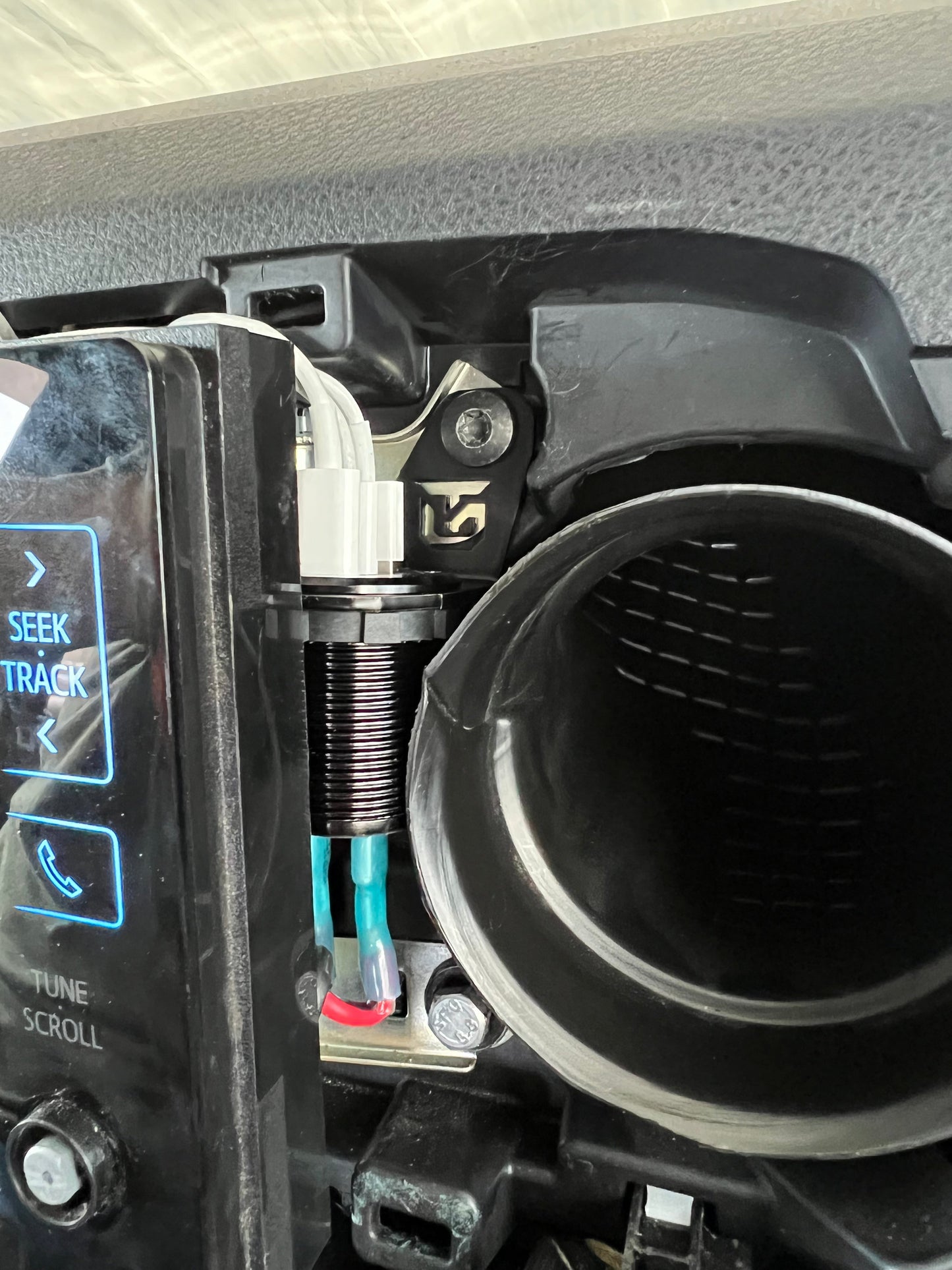 Stealth Power Port for 3rd Gen Toyota Tacoma (2016+)