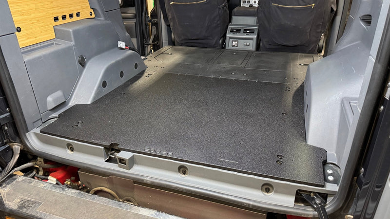 Load image into Gallery viewer, Ineos - Grenadier - 2024-Present - 1st Gen - Venture Series - RCI Rear Plate System
