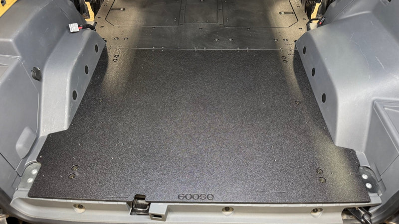 Load image into Gallery viewer, Ineos - Grenadier - 2024-Present - 1st Gen - Venture Series - RCI Rear Plate System
