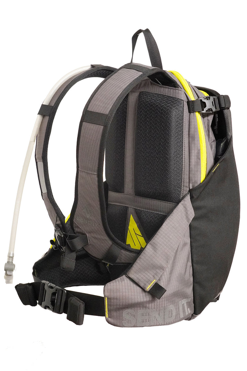 Load image into Gallery viewer, Defender 15 Adventure &amp; MTB Hydration Pack
