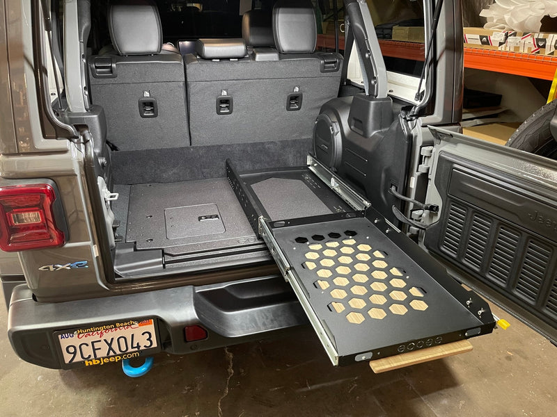 Load image into Gallery viewer, Jeep Wrangler 2021-Present 4xe 4 Door - Rear Plate System
