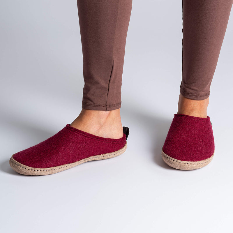 Load image into Gallery viewer, Kyrgies Indoor Wool Slides
