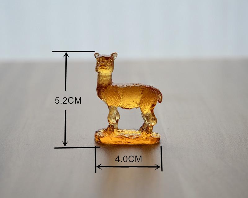 Load image into Gallery viewer, Liuli Crystal Alpaca Figurine
