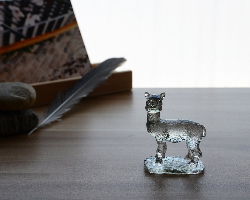 Load image into Gallery viewer, Liuli Crystal Alpaca Figurine
