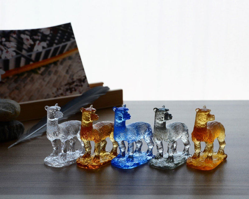 Load image into Gallery viewer, Liuli Crystal Alpaca Figurine
