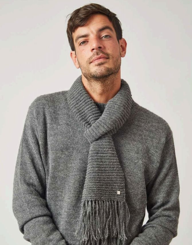 Load image into Gallery viewer, Long Fringed 100% Baby Alpaca Scarf
