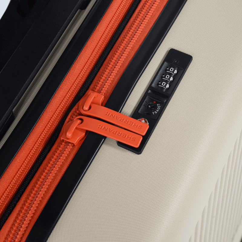 Load image into Gallery viewer, Meridian | 22" Carry-On - Chromatic Black
